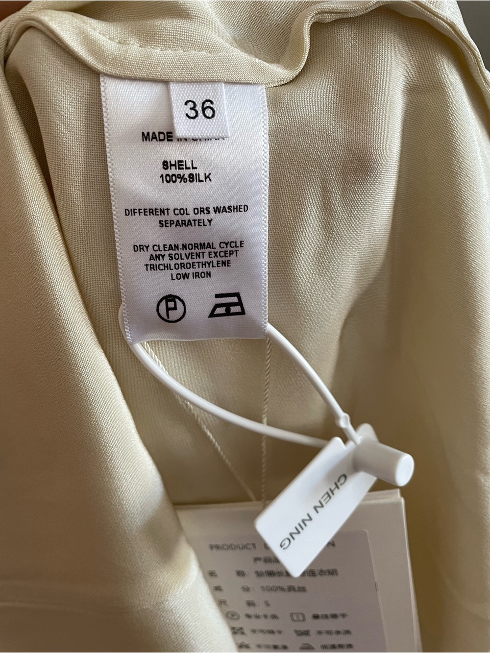 30 momme Silk Belted Dress - Picture 5 of 16